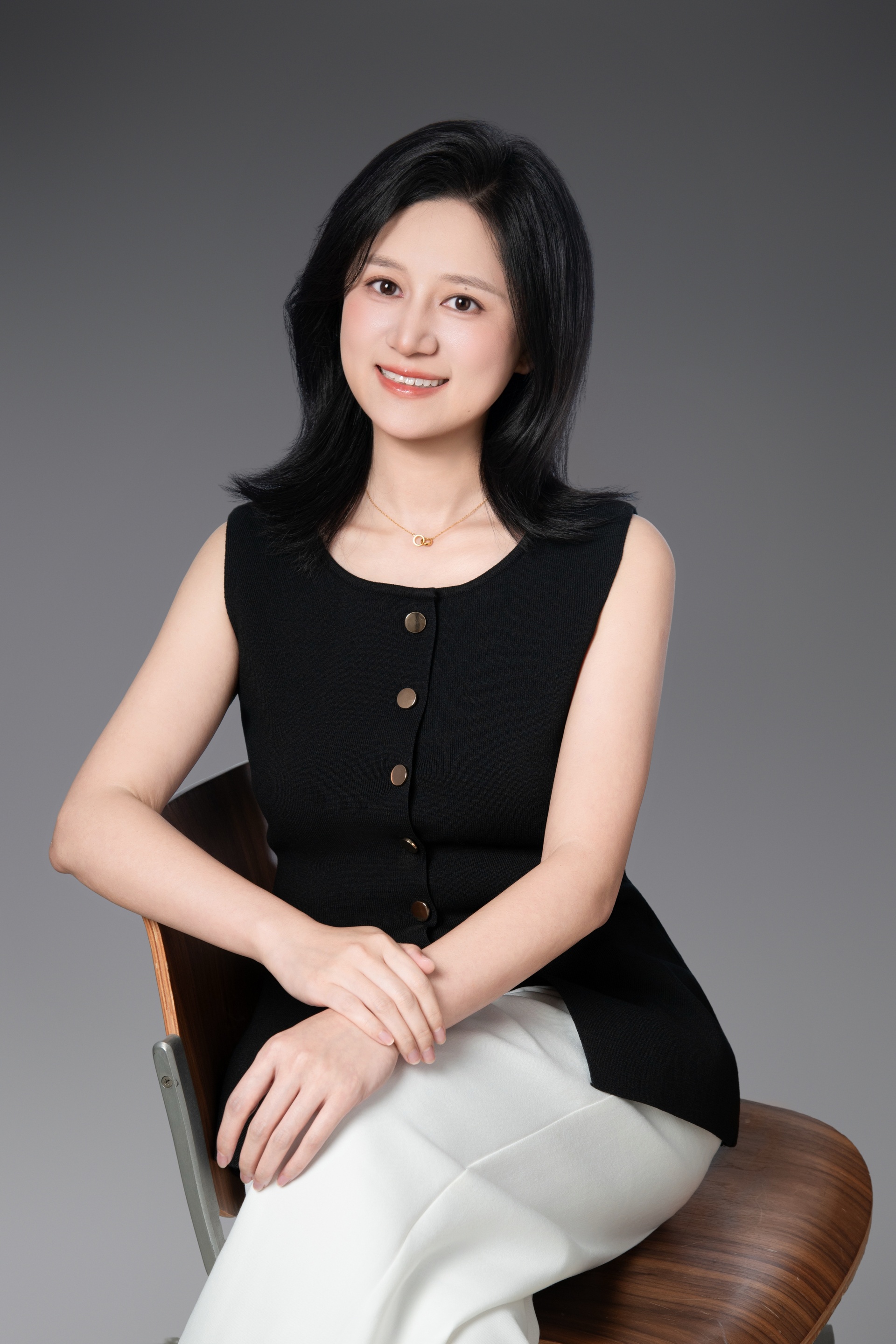 马琳律师职业形象照